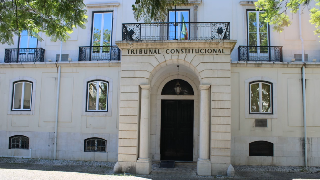 Entrada do Palácio Ratton, sede do Tribunal Constitucional